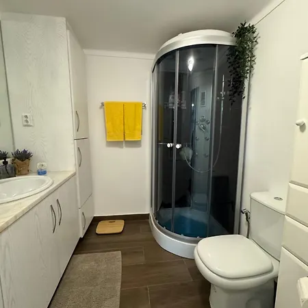 Sofiamarholidays O Cantinho Da Avo Bina Holiday home *