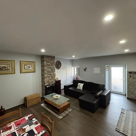 Sofiamarholidays O Cantinho Da Avo Bina בית נופש