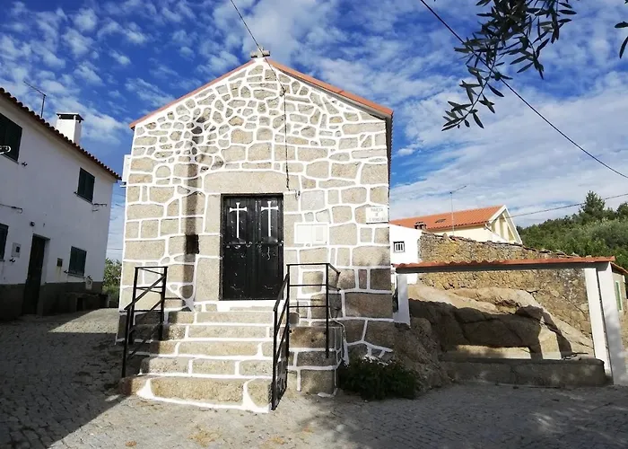 Sofiamarholidays O Cantinho Da Avo Bina Hébergement de vacances Moita (Guarda)